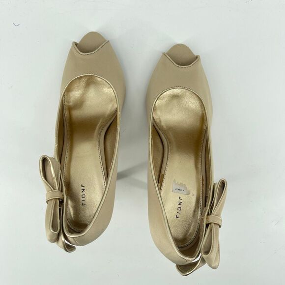 Fioni Champagne Gold Lady Luck Dressy Evening Peep Toe Bow Heels Size 9 - Picture 7 of 16